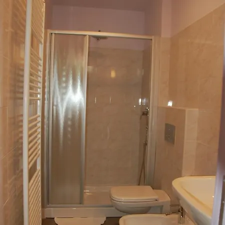 Bed & Breakfast Cherry En Rose Lezzeno