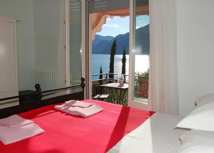 Bed and Breakfast Cherry En Rose