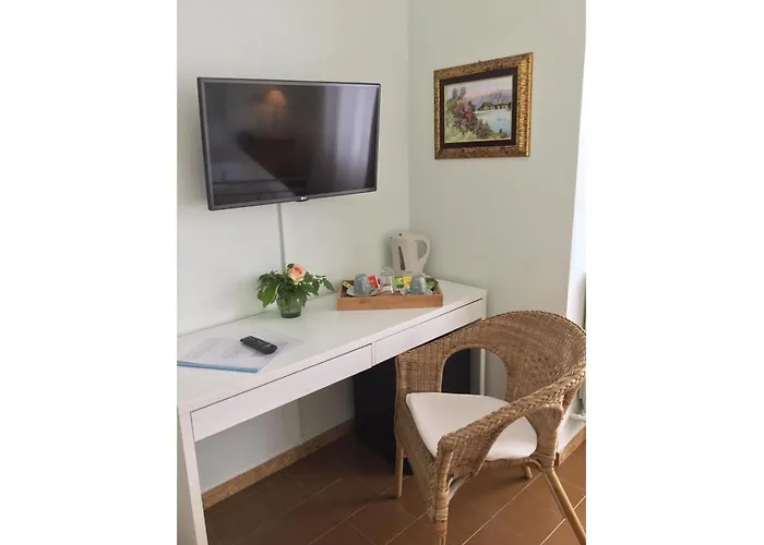 Bed and Breakfast Cherry En Rose