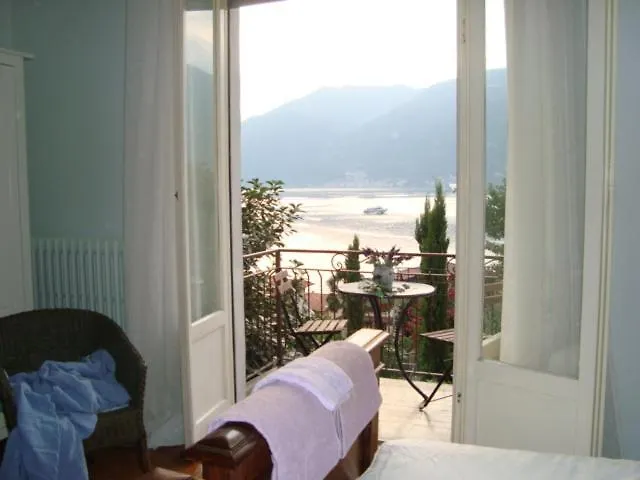 Bed and Breakfast Cherry En Rose