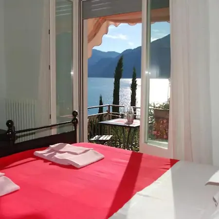 Bed and Breakfast Cherry En Rose