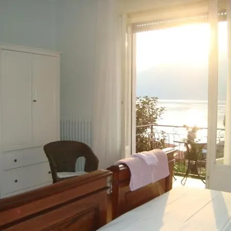 Bed and Breakfast Cherry En Rose