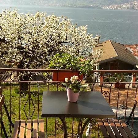 Cherry En Rose Bed and Breakfast
